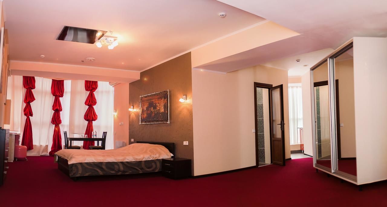 Отель Mark Plaza Hotel Николаев-25