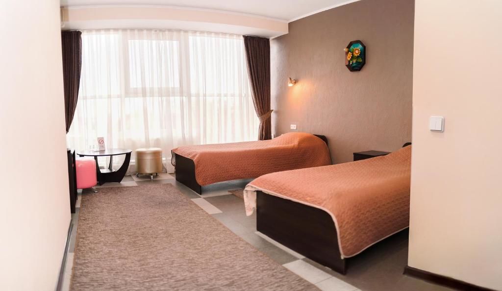 Отель Mark Plaza Hotel Николаев